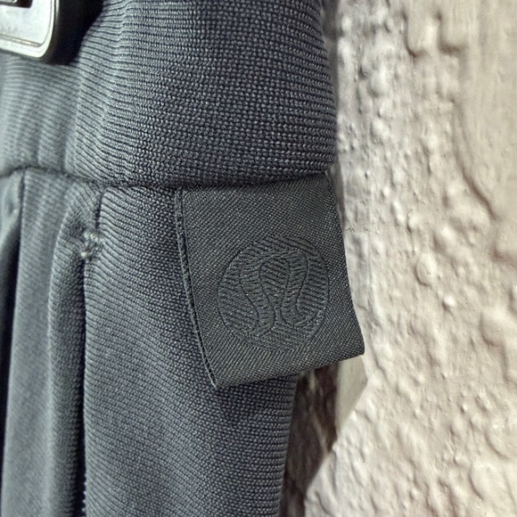 Lululemon Men's Gray Pants,Size 30. - Picture 7 of 16